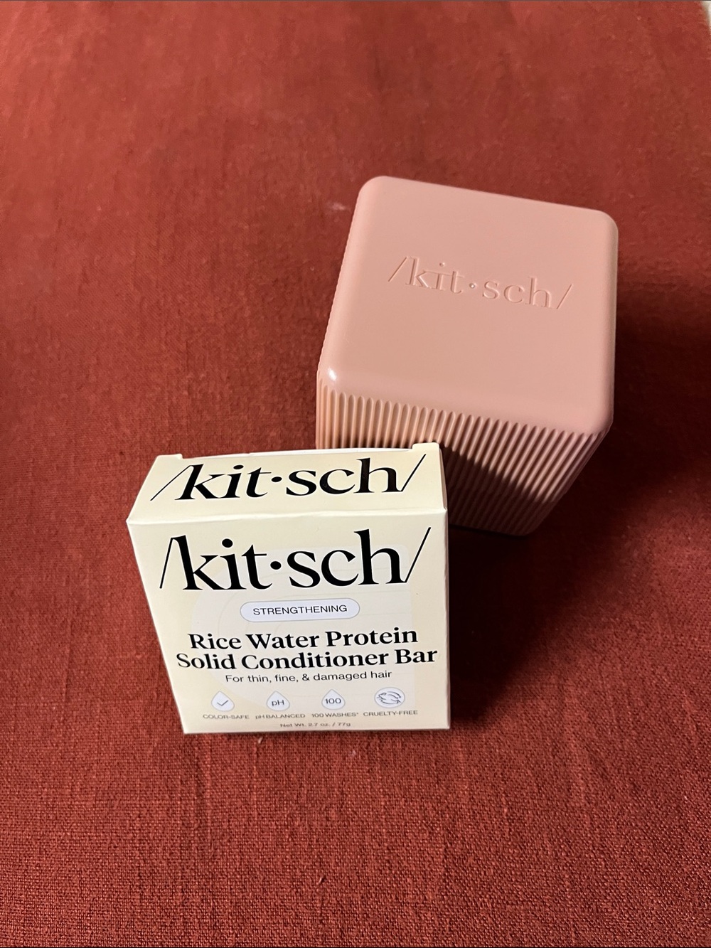Kitsch Rice Water Protein Solid Conditioner Bar with Pink Travel Case